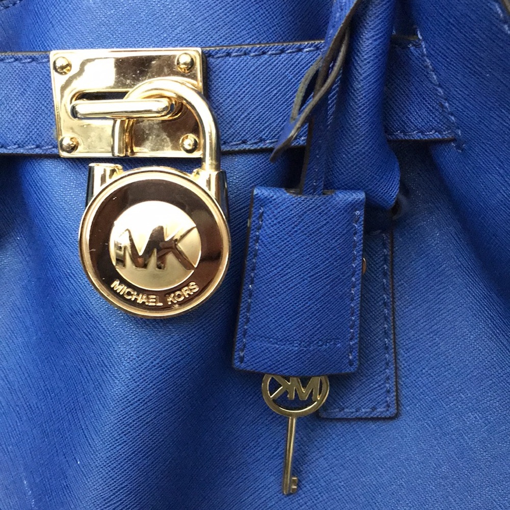 MICHAEL KORS Hand bag used couple times very good condition - Picture 7 of 10